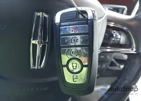 2021 Lincoln Navigator Reserve z USA, uszkodzony, nr VIN 5LMJJ2LT0MEL03302